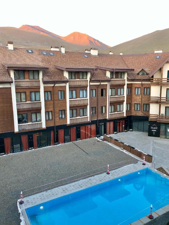 Апартаменти Gvc New Gudauri Alpic Mountain View Екстер'єр фото